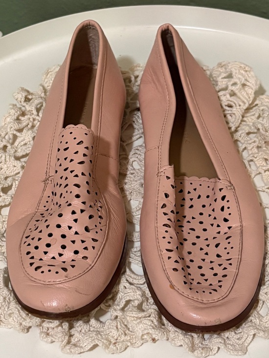 Banana Republic Shoes - Banana Republic Blush Pink Perforated Leather Slip-On Loafers